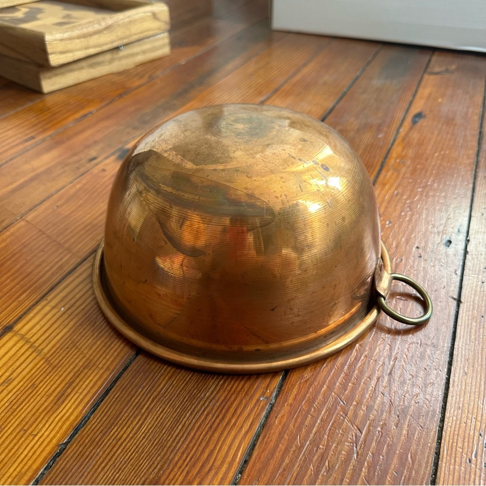 Antique/vintage French copper hanging mixing bowl - Picture 6 of 8